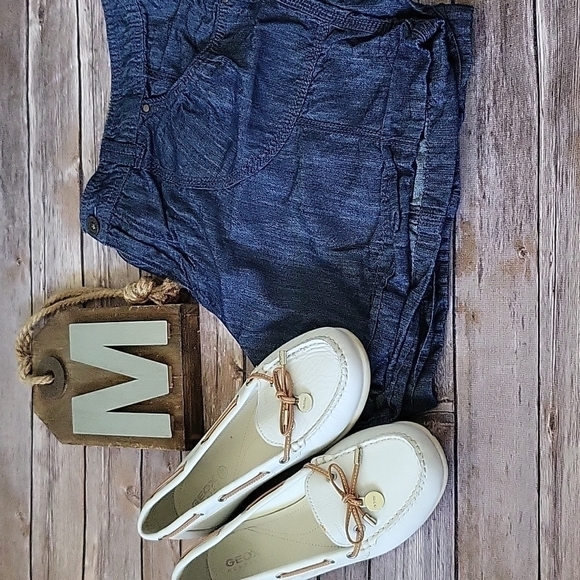Apt. 9 Pants - Apt. 9 cotton blend dark blue shorts with 5" inseam